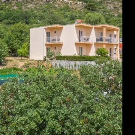 Duper - Studio With Balcony And Garden View Апартаменты *